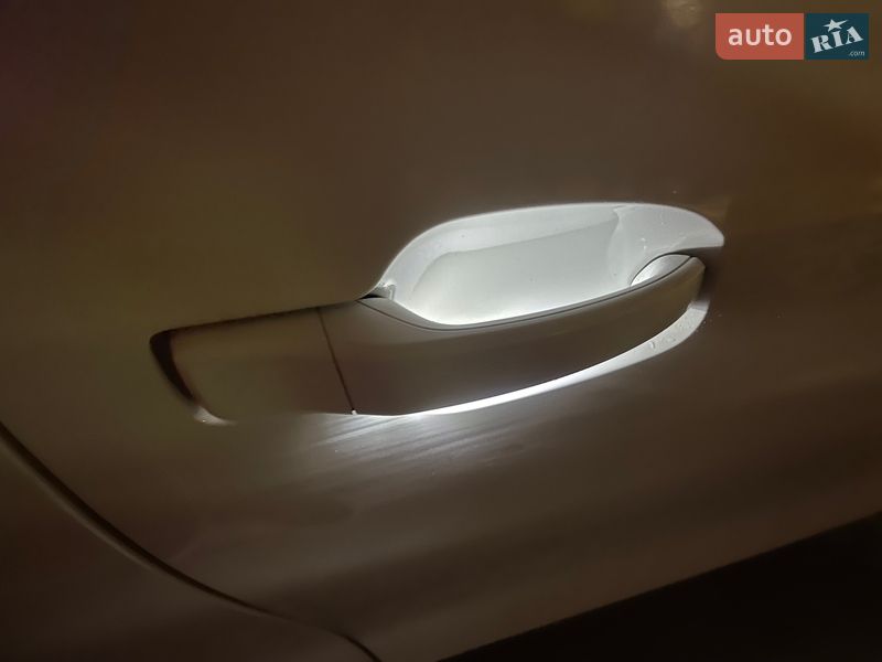 Хэтчбек BMW I3 2016 в Киеве