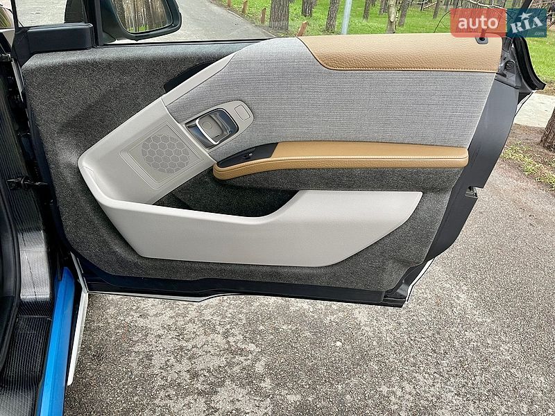 Хэтчбек BMW I3 2016 в Киеве