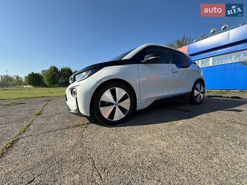 Хэтчбек BMW I3 2015 в Ладыжине