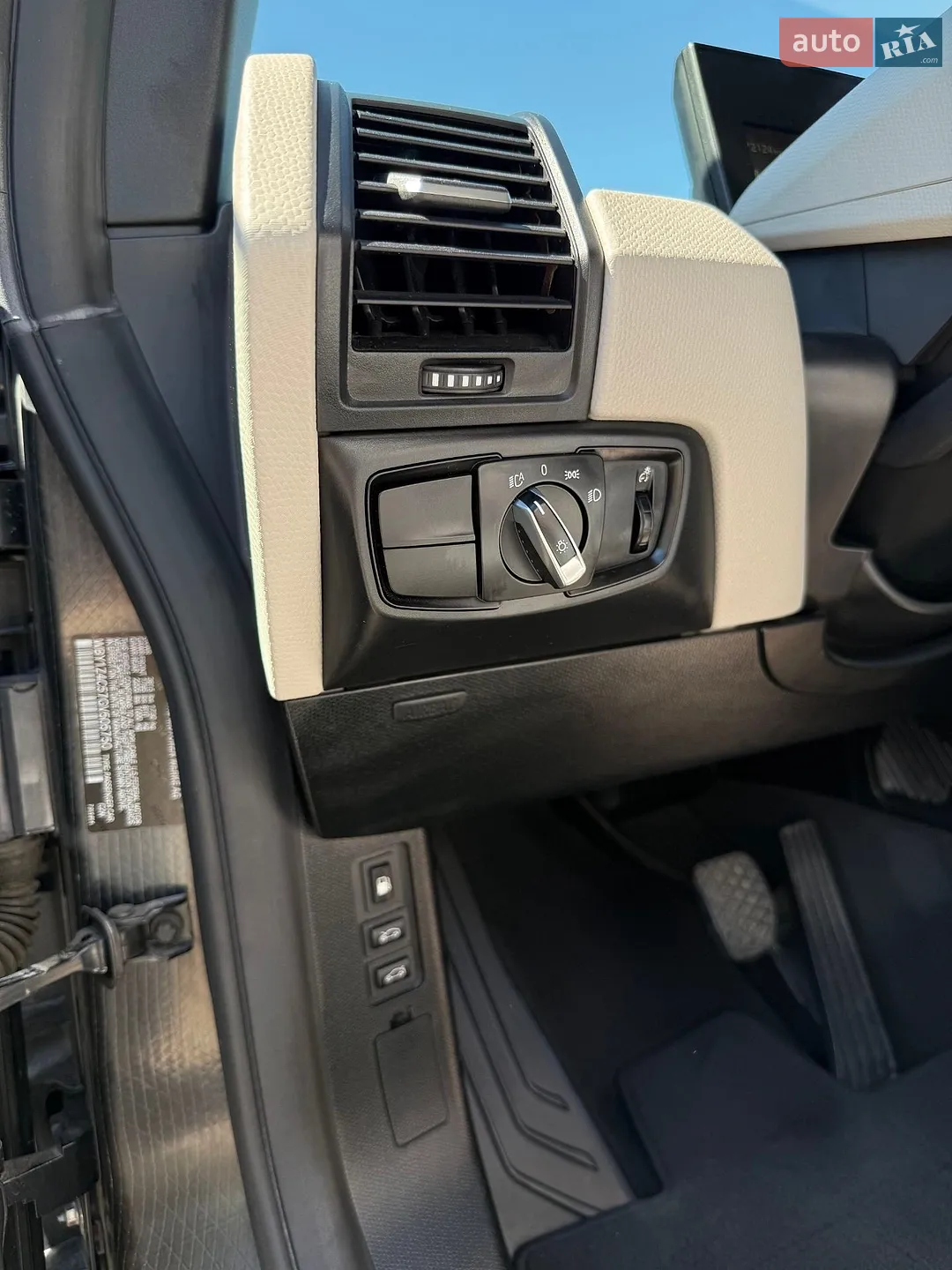 2016 BMW i3 - мініатюра 18