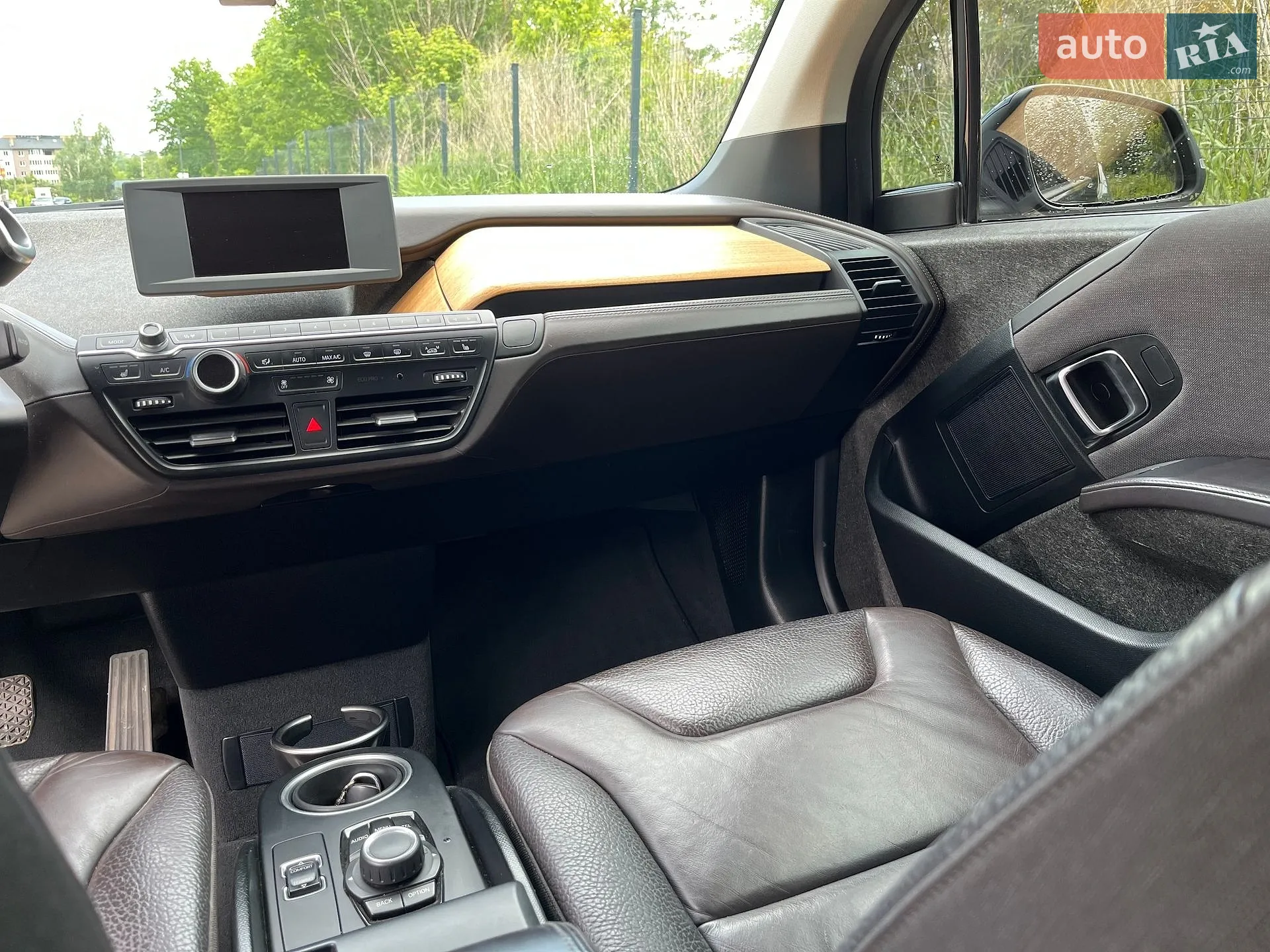 2016 BMW i3 - мініатюра 24