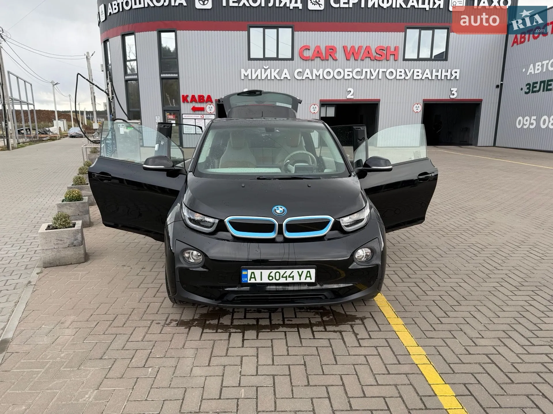 2016 BMW i3 - мініатюра 9