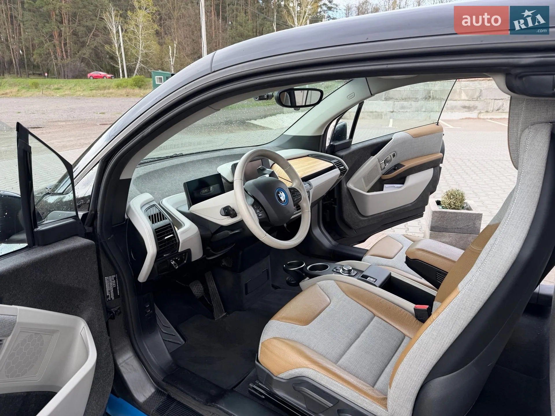 2016 BMW i3 - мініатюра 10