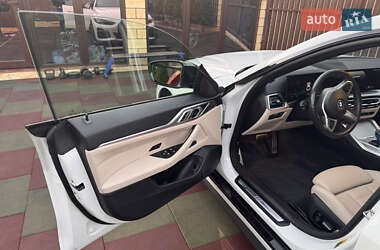 Купе BMW i4 2022 в 