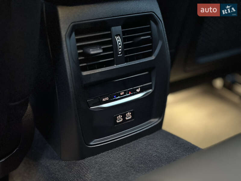 Купе BMW i4 2023 в Києві