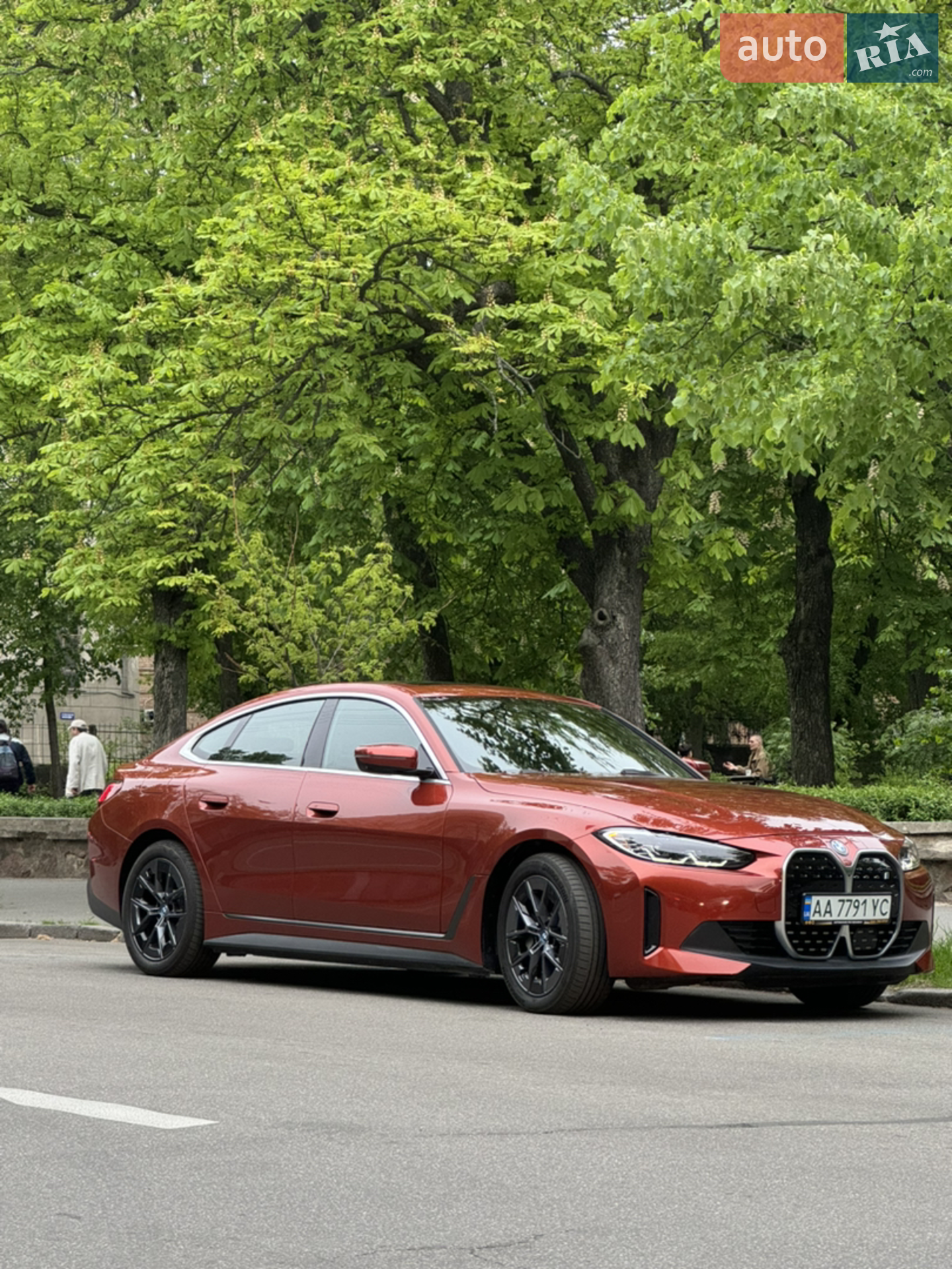 2022 BMW i4 - фото 1