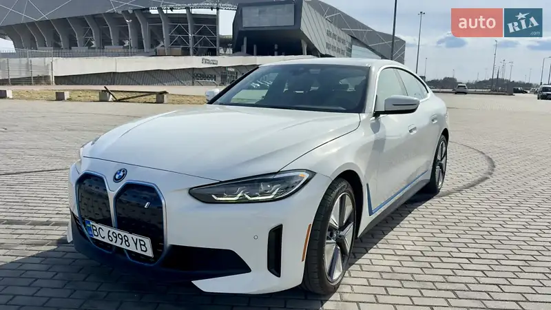 BMW i4