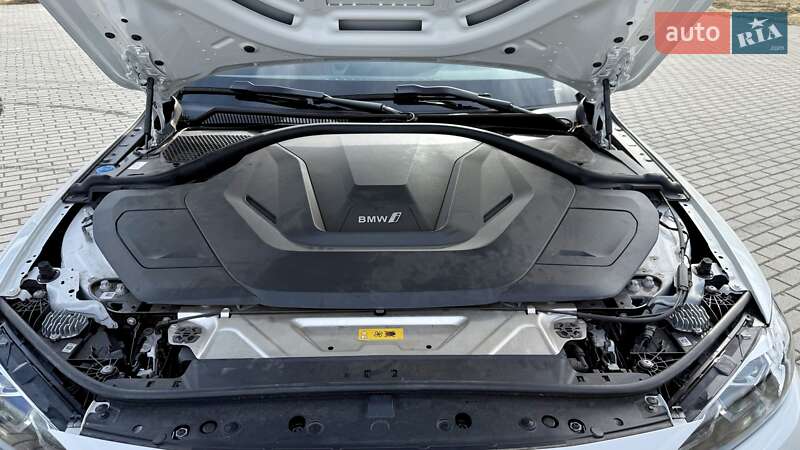 Купе BMW i4 2023 в Львові