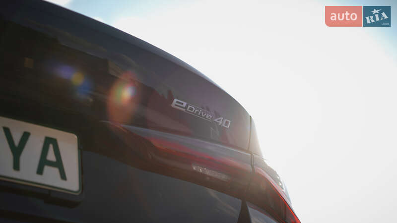 Купе BMW i4 2022 в Киеве фото 23 Купе BMW i4 2022 в Киеве