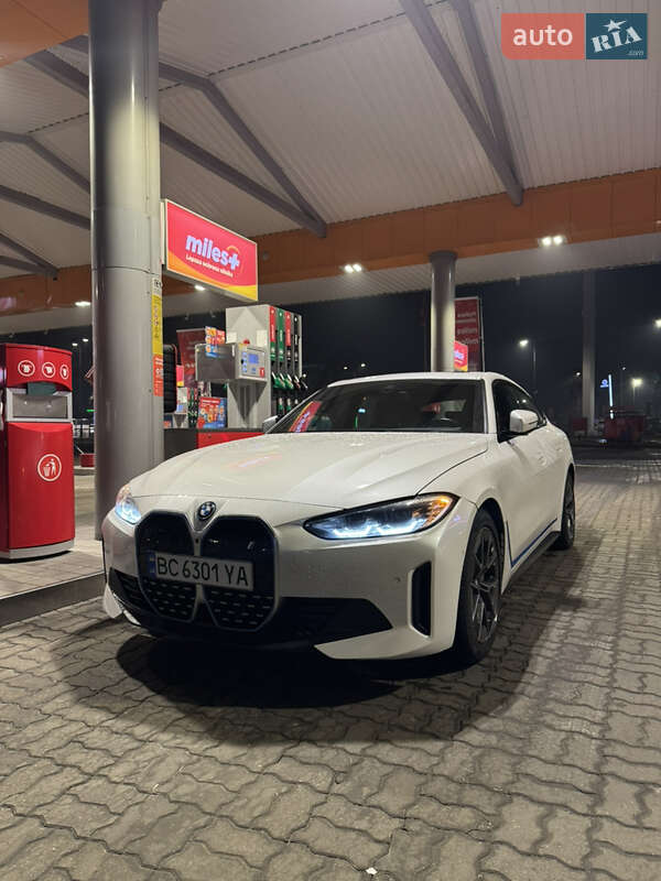 Купе BMW i4 2022 в Львове