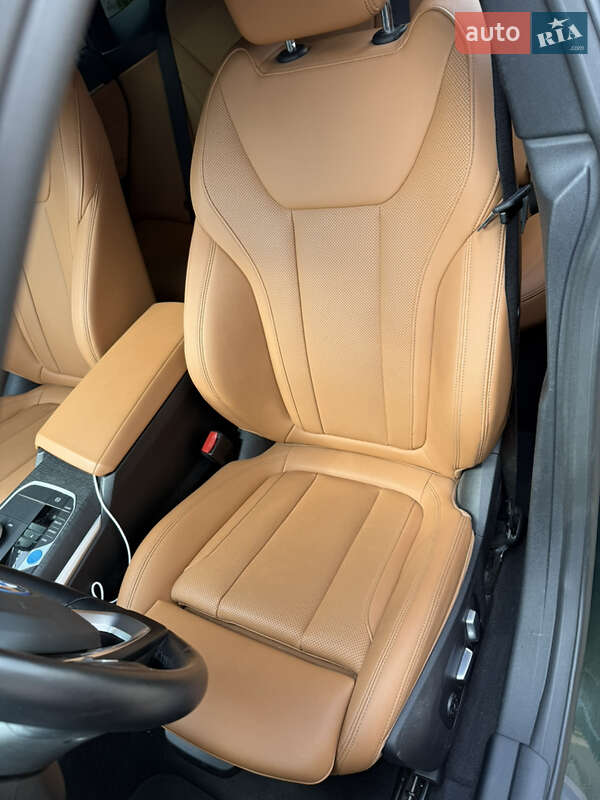 Купе BMW i4 2023 в Львове