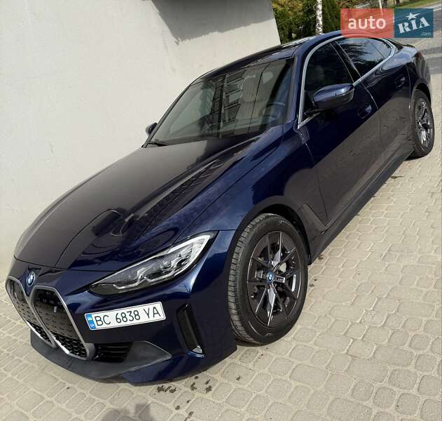 Купе BMW i4 2022 в Львове