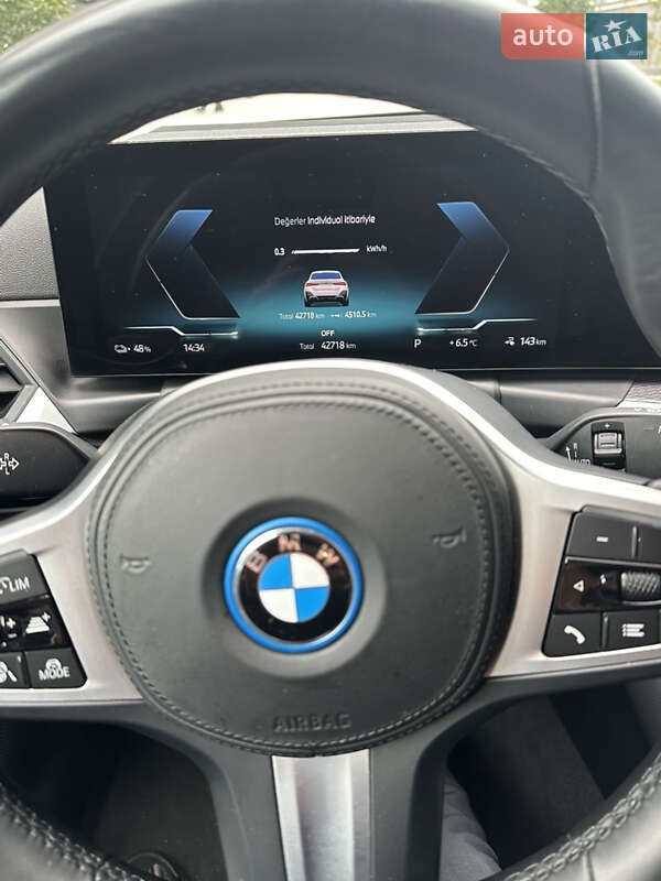 Купе BMW i4 2024 в Львове
