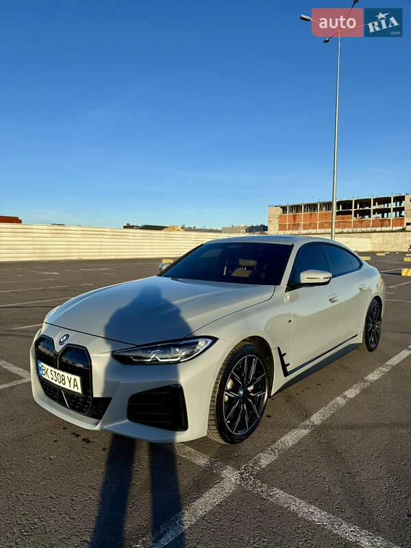Купе BMW i4 2022 в Львове