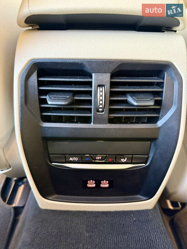 Купе BMW i4 2022 в Львове