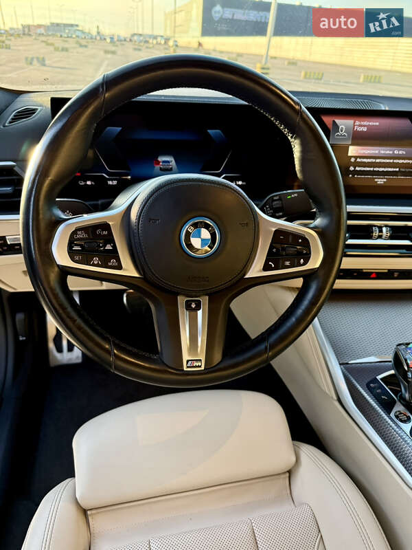 Купе BMW i4 2022 в Львове