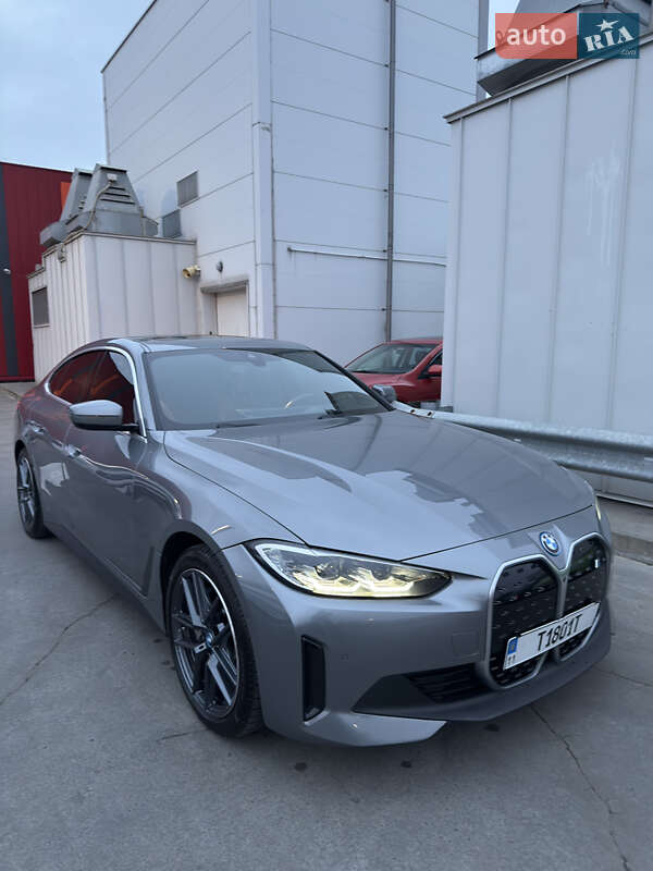 Купе BMW i4 2023 в Киеве фото 4 Купе BMW i4 2023 в Киеве