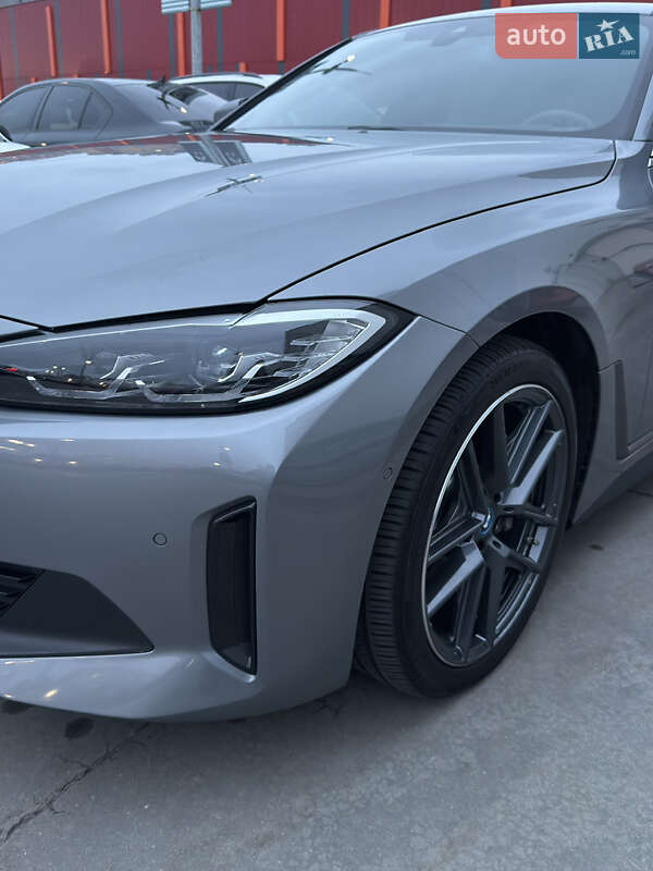 Купе BMW i4 2023 в Киеве фото 8 Купе BMW i4 2023 в Киеве