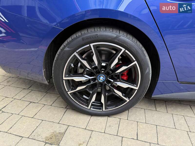 Купе BMW i4 2022 в Львове