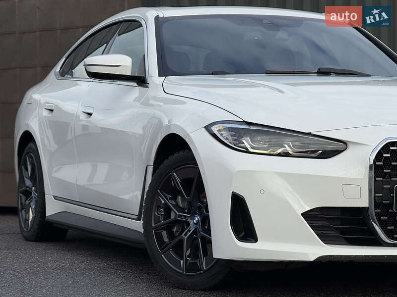 Купе BMW i4 2022 в Киеве фото 12 Купе BMW i4 2022 в Киеве