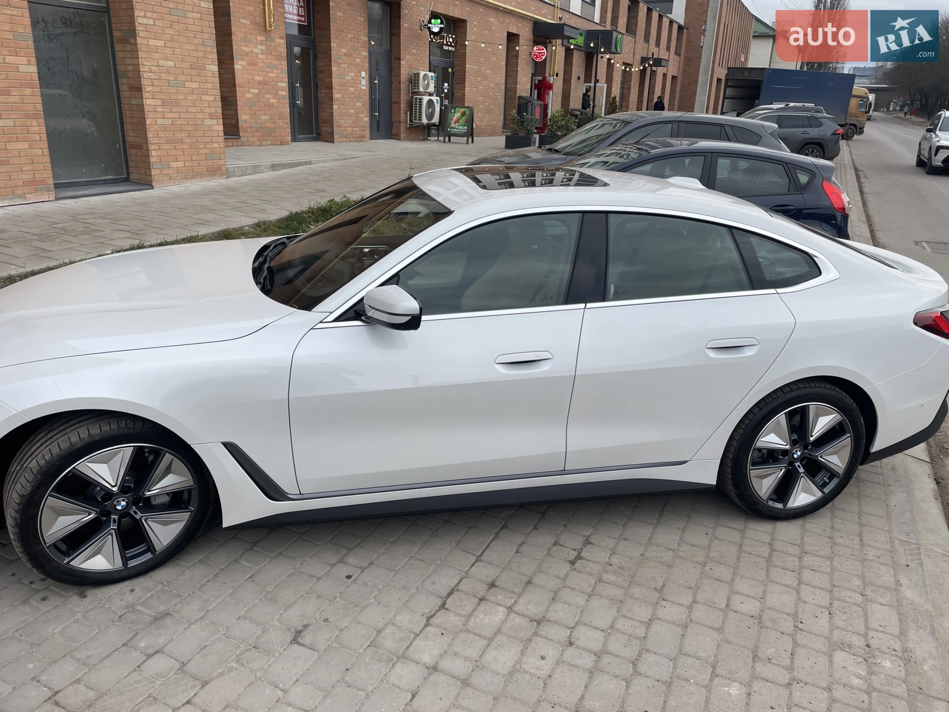 2025 BMW i4 - мініатюра 3