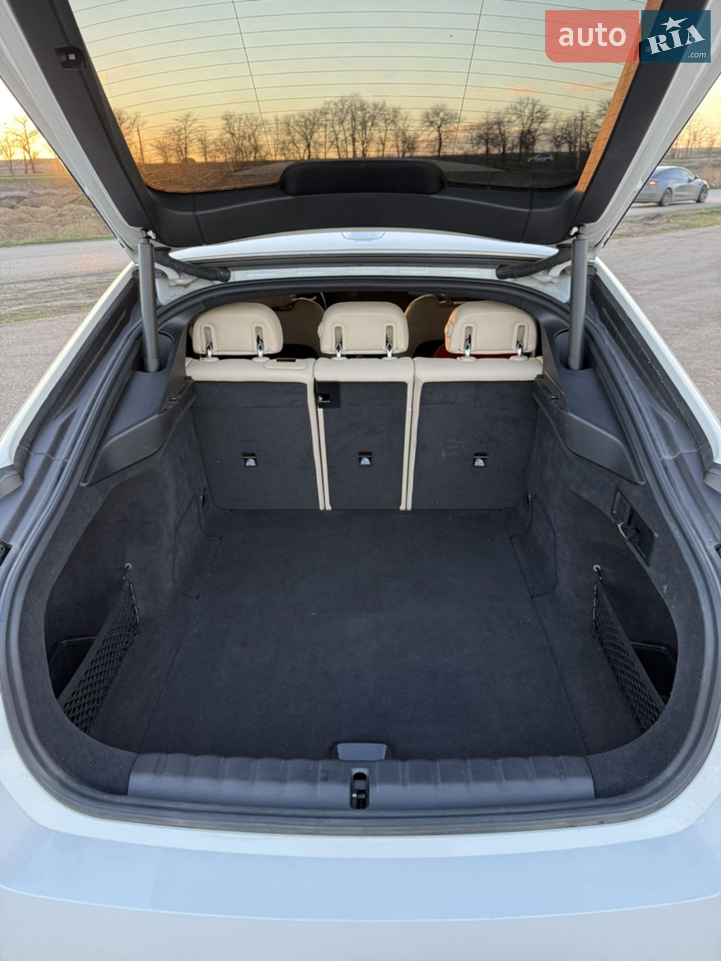 2023 BMW i4 - мініатюра 18