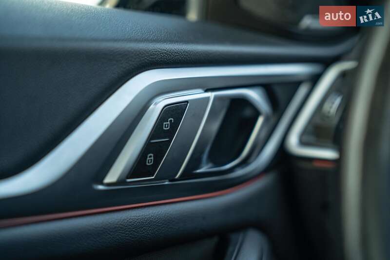 Купе BMW i4 2022 в Черновцах