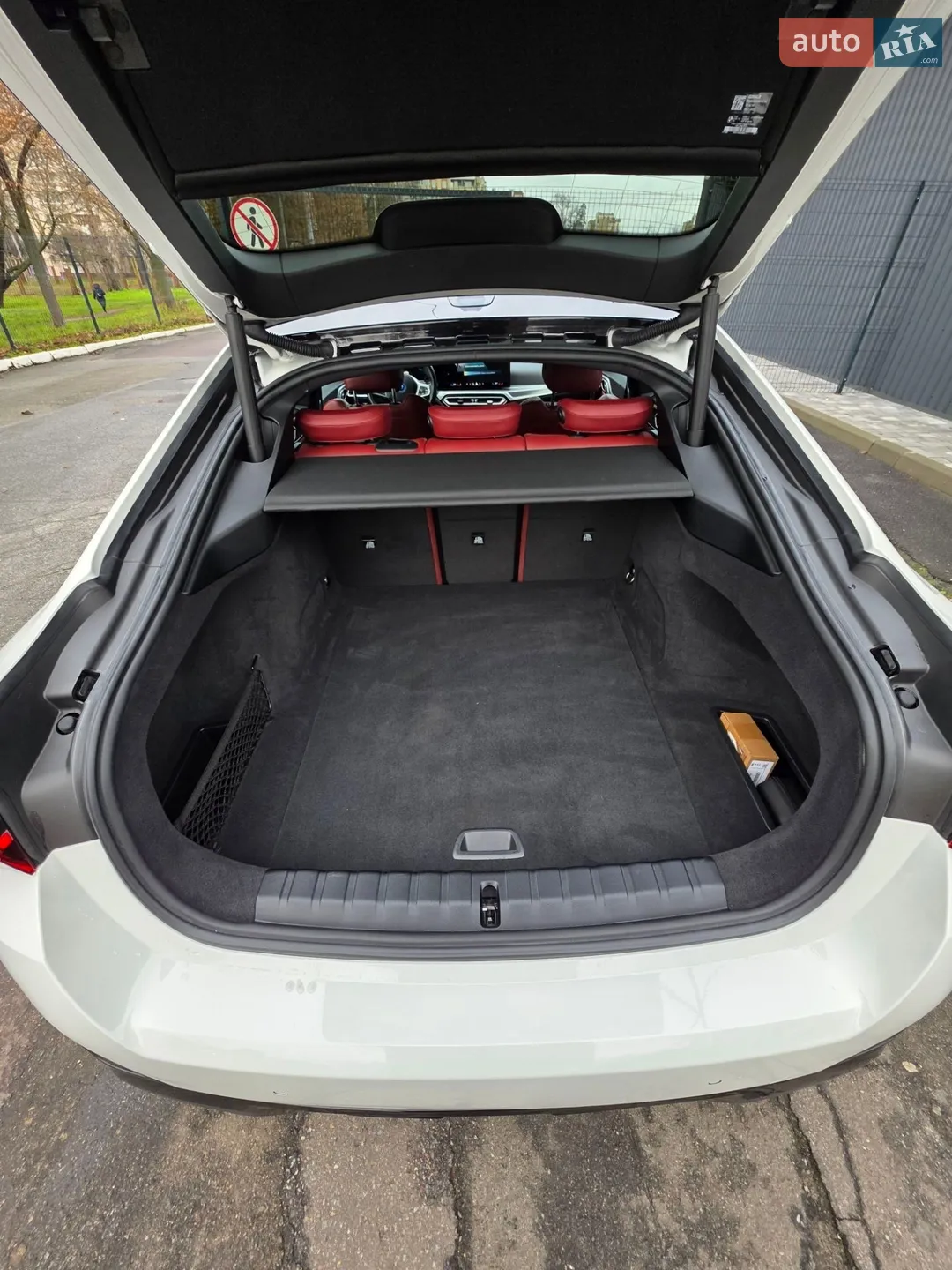 2023 BMW i4 - мініатюра 11
