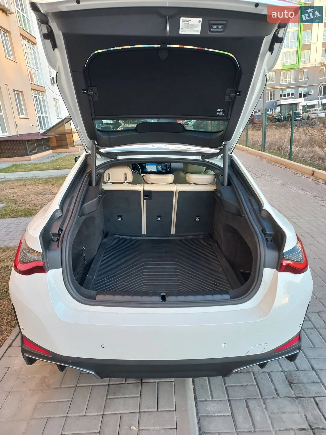 2023 BMW i4 - мініатюра 16