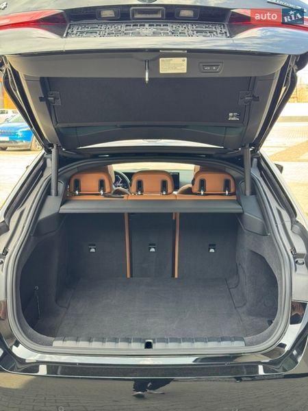 Купе BMW i4 2023 в Иршаве