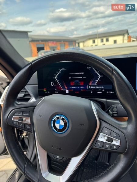 Купе BMW i4 2023 в Иршаве