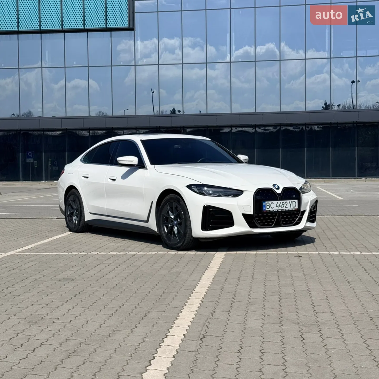 2024 BMW i4 - мініатюра 9