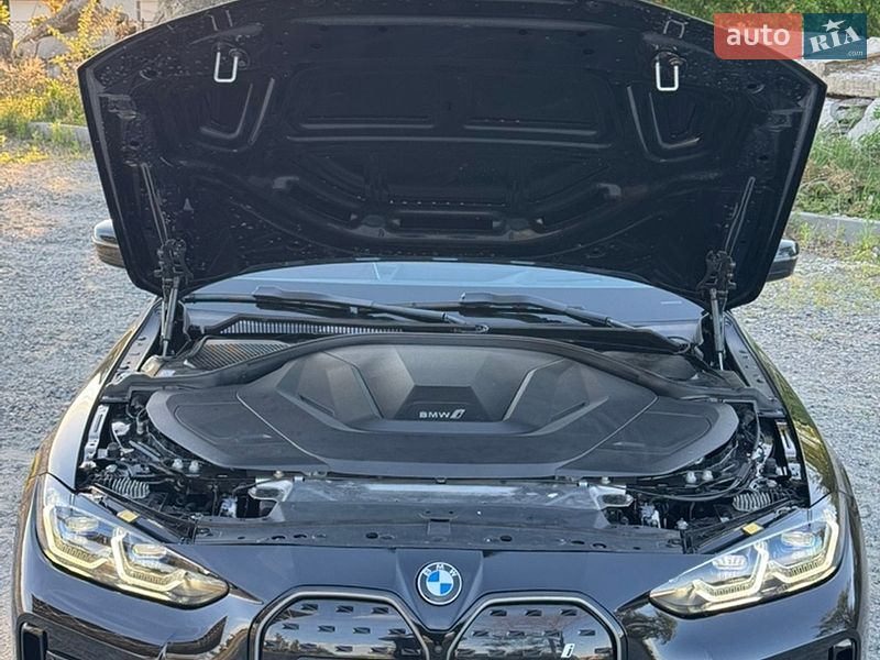Купе BMW i4 2024 в Самборе