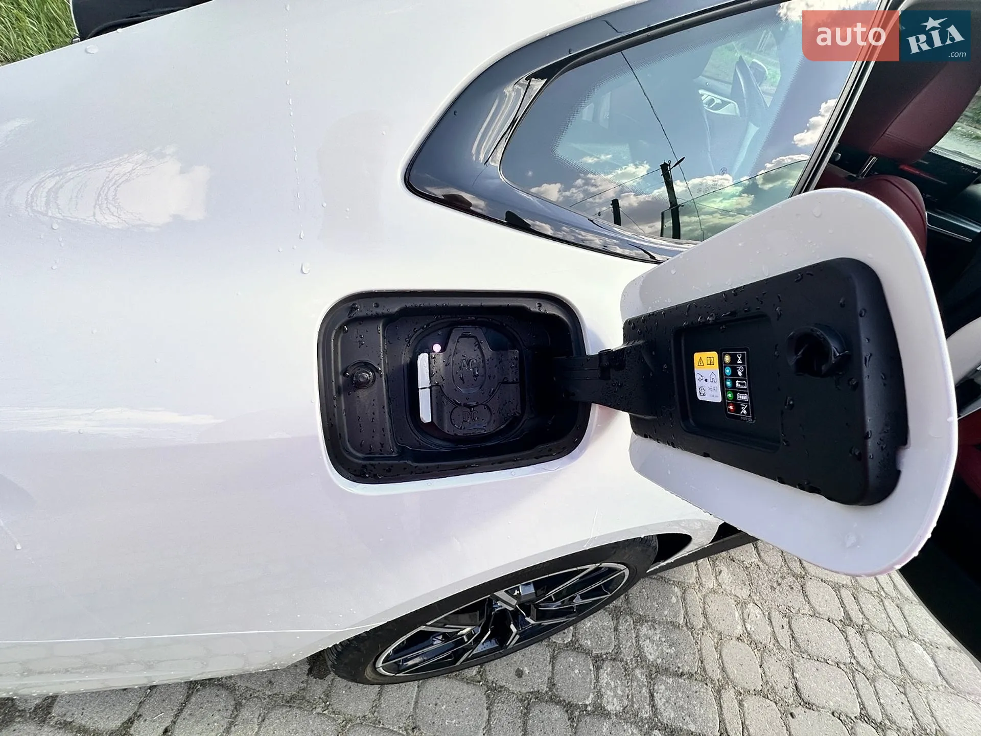 2023 BMW i4 - мініатюра 21