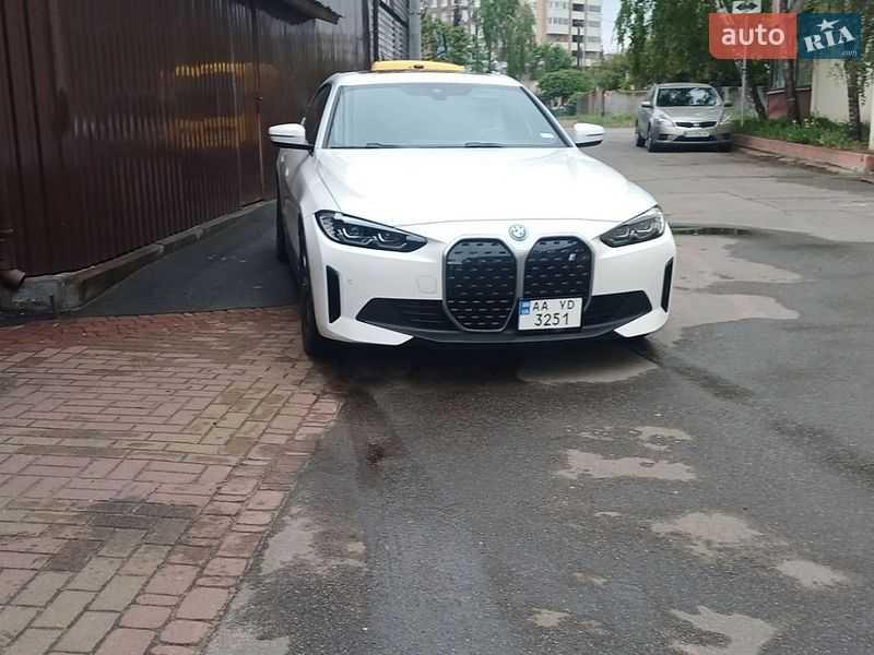 Купе BMW i4 2023 в Киеве