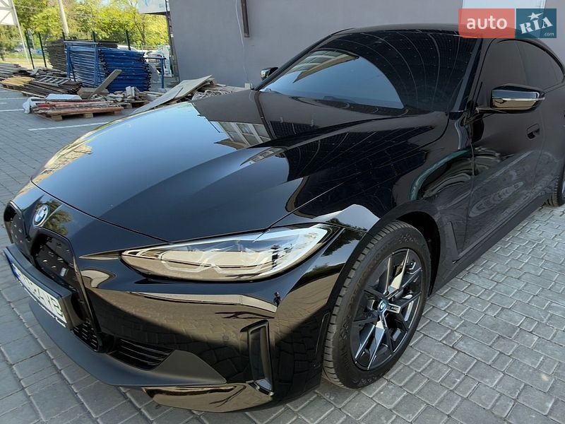 BMW i4 2023