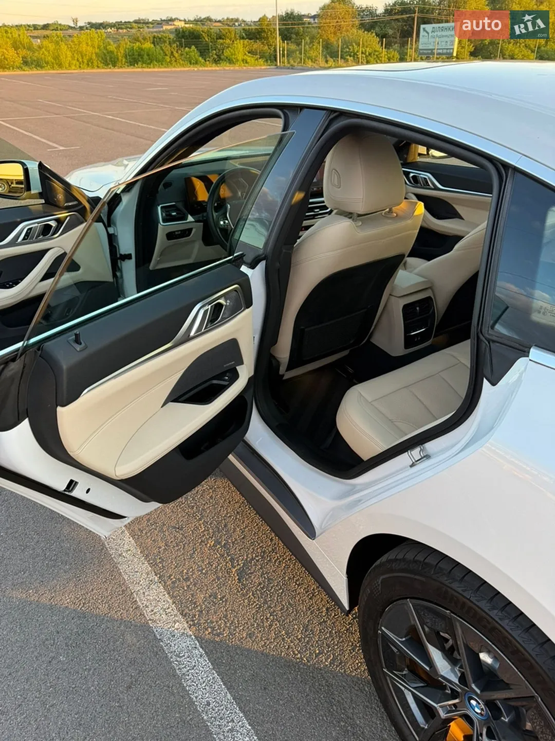 2022 BMW i4 - мініатюра 23
