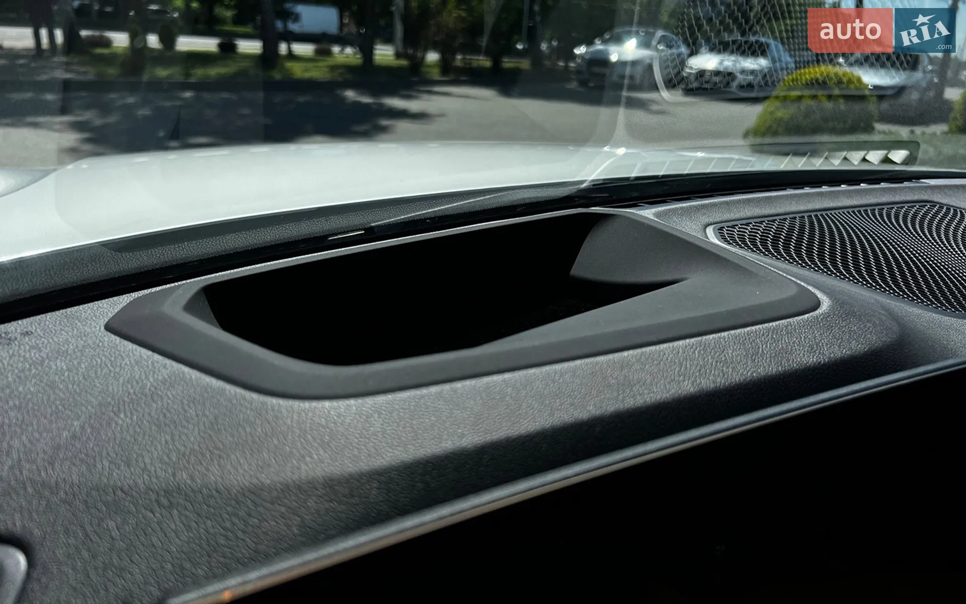 2023 BMW i4 - мініатюра 28