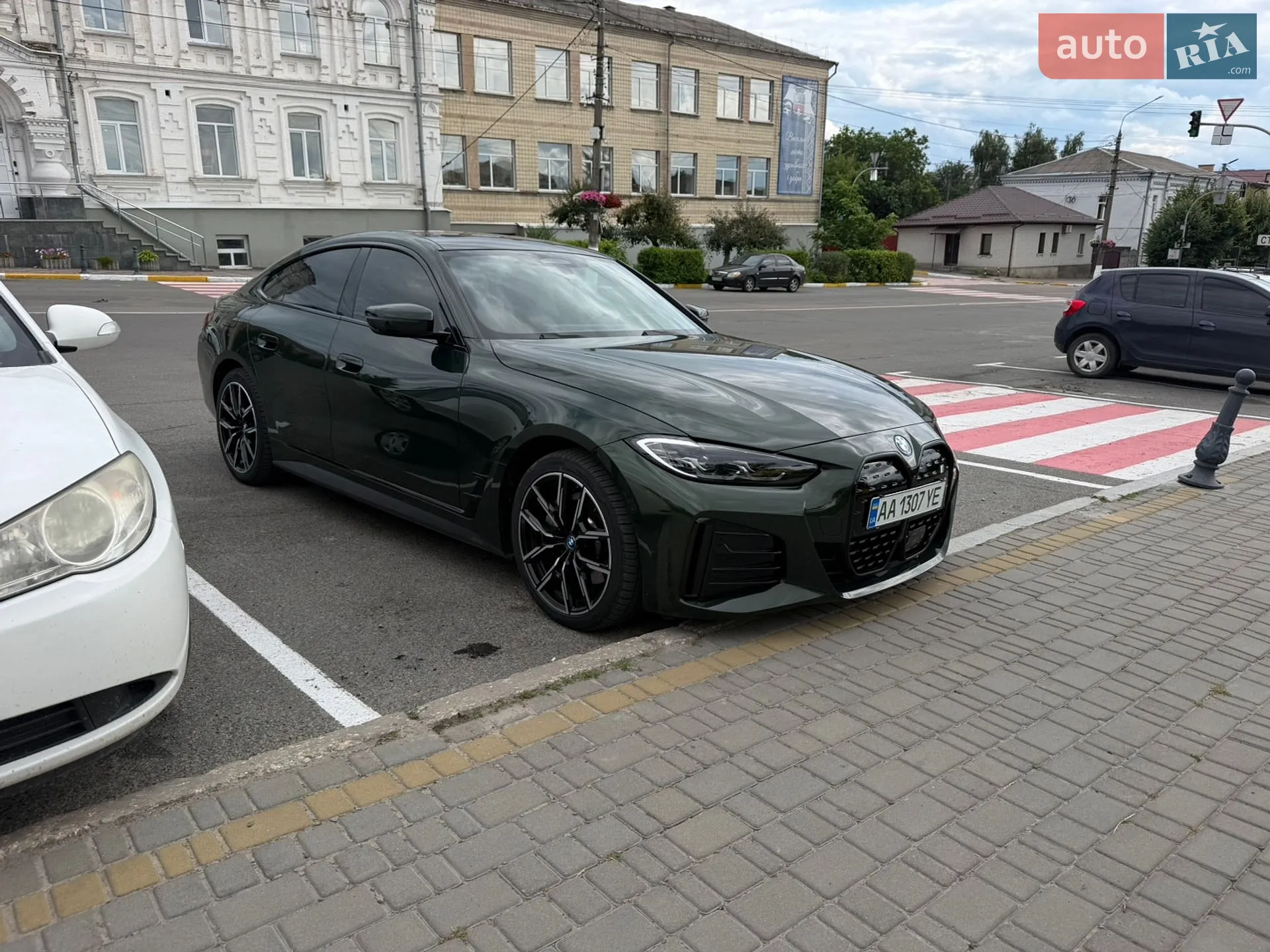 BMW i4 2023 VIN WBY73AW06RFS32808 фото оголошення 3 з 16