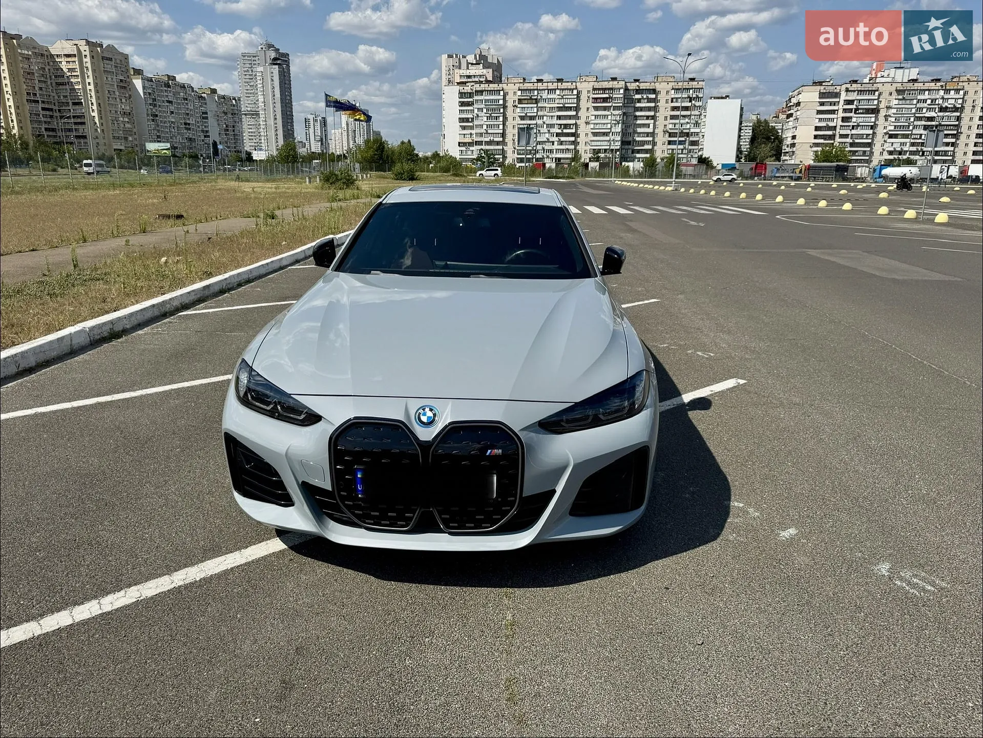 BMW i4 2023 VIN WBY73AW04RFR48087 фото оголошення 3 з 26