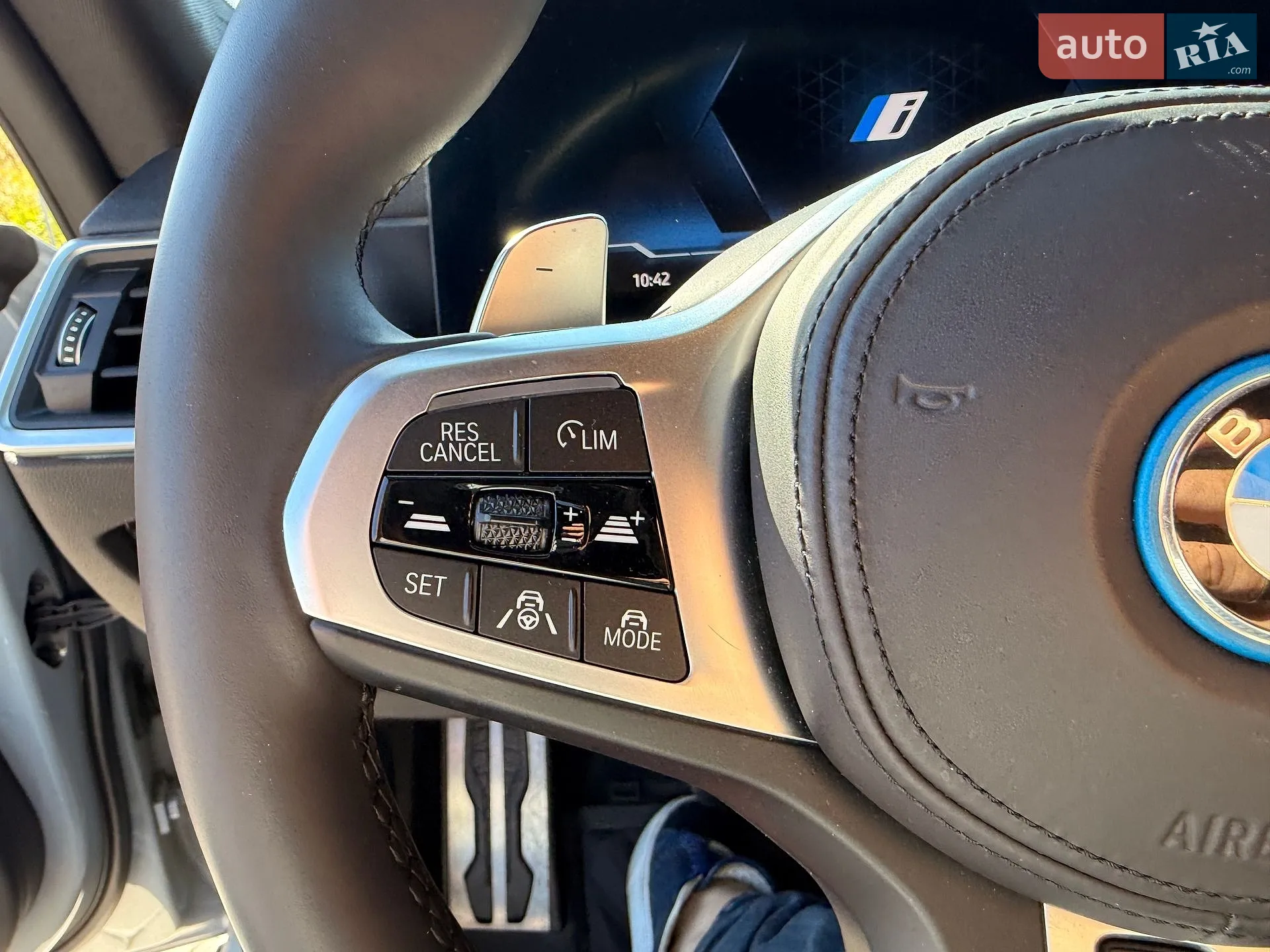 2023 BMW i4 - мініатюра 22