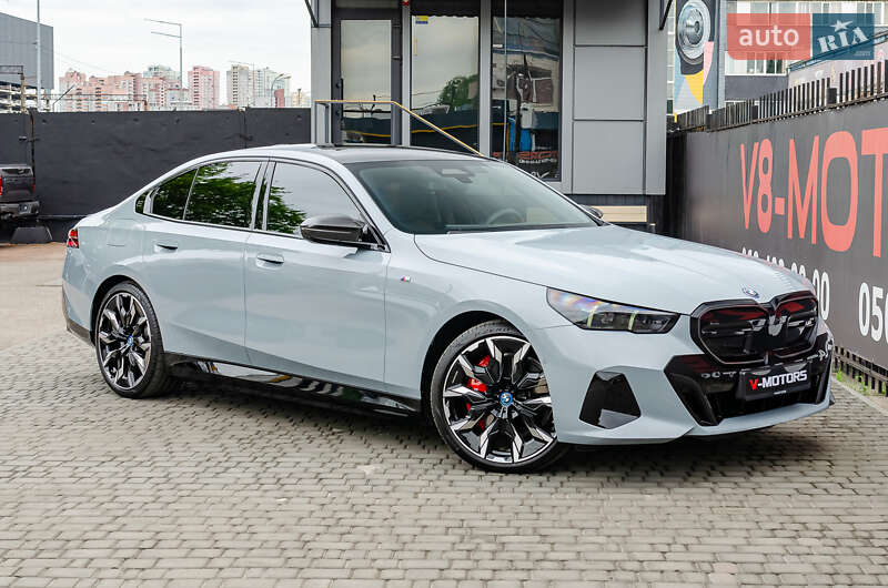 BMW i5 2024