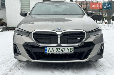 Седан BMW i5 2023 в Киеве