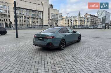 Седан BMW i5 2024 в Києві