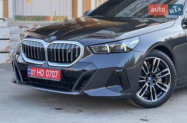 Седан BMW i5 2024 в 
