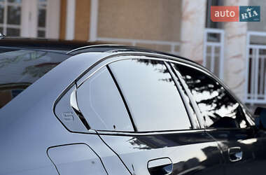 Седан BMW i5 2024 в 