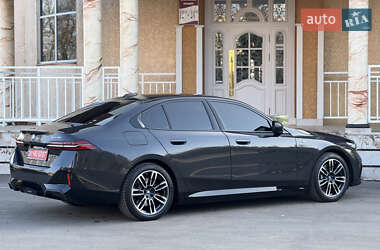 Седан BMW i5 2024 в 