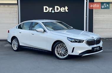 Седан BMW i5 2024 в Киеве
