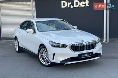 Седан BMW i5 2024 в 