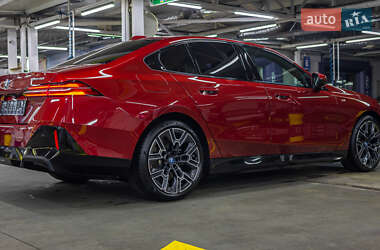 Седан BMW i5 2024 в Чернівцях
